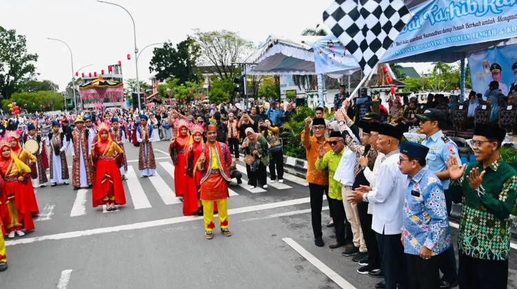 Ribuan Peserta Meriahkan Pawai Tarhib Ramadan 1447 H