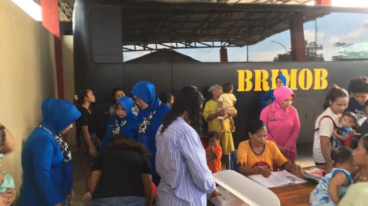 Bhayangkari Batalyon B Pelopor Gelar Posyandu Perdana di Labuan Bajo