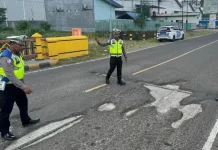 Satlantas Polres Bone Survei Jalan Rusak di Palakka
