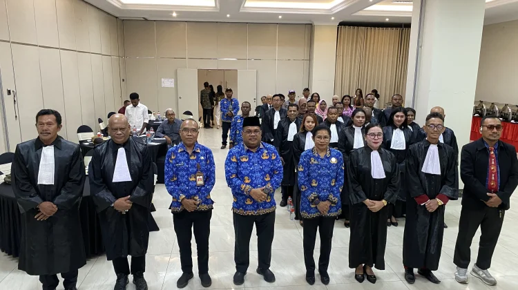 Sekjen KAI Lantik 13 Advokat Papua Barat Daya