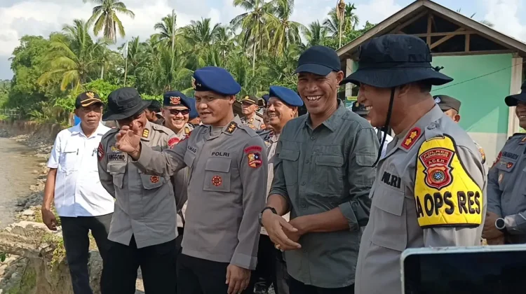 Wakil Bupati dan Irjen Pol Almas Widodo Pantau Jembatan