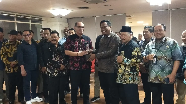 DPRD Kulon Progo Gali Strategi Optimalisasi Potensi Daerah ke Surabaya