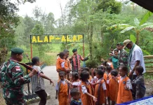 Satgas TNI Hadirkan Jembatan Permudah Siswa ke Sekolah