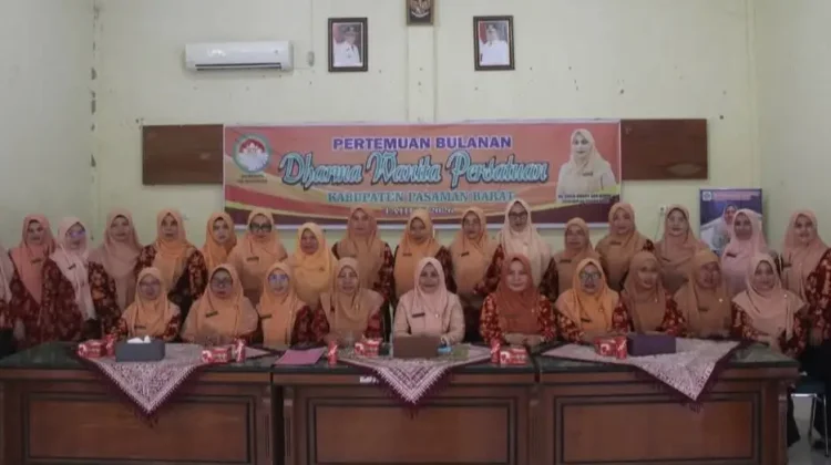 Darma Wanita Persatuan Pasbar Gelar Pertemuan Bulanan Perdana
