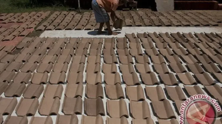 Tile Production Hub Sleman Welcomes "Roof Tilesization Policy