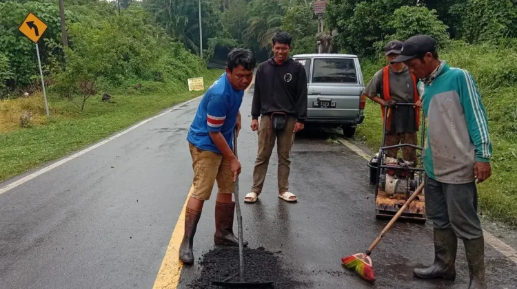 Target Zero Pothole Jalur Mudik Lahat-Musi Rawas Dikebut