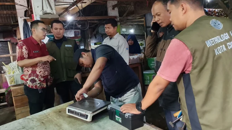 Alat Ukur Pasar Cimindi Diperiksa, Tidak Ditemukan Kecurangan