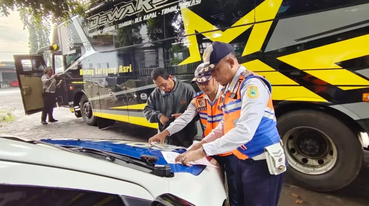 Menjelang Ramadan, Belasan Bus Diperiksa Dua Bermasalah