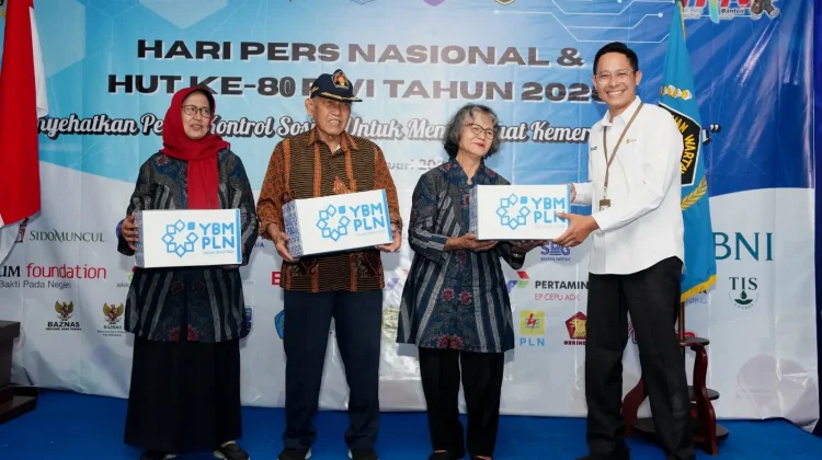 Hari Pers Nasional, PLN Salurkan Bantuan Bagi Keluarga Wartawan