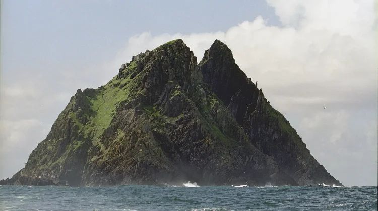 Mengintip Keajaiban Skellig Michael di Ujung Irlandia