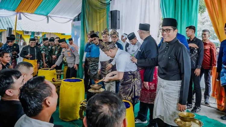 Rico Waas Hadiri Meugang, Tegaskan Bangsa Menjaga Budaya