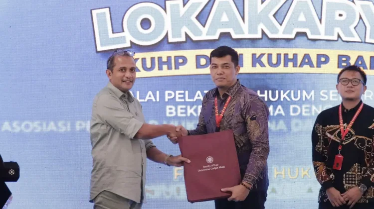 Kakanwil Kemenkum  Riau Raih Penghargaan Terbaik  Pertama