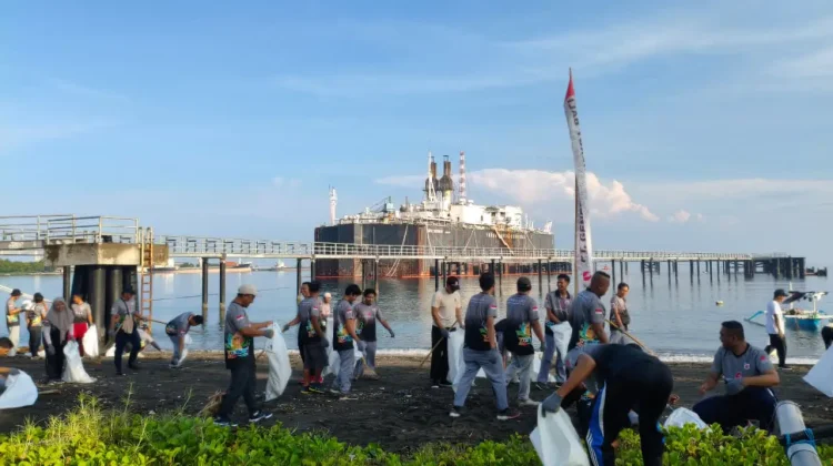 Instruksi Presiden Berlanjut, Pantai Celukan Bawang Dibersihkan