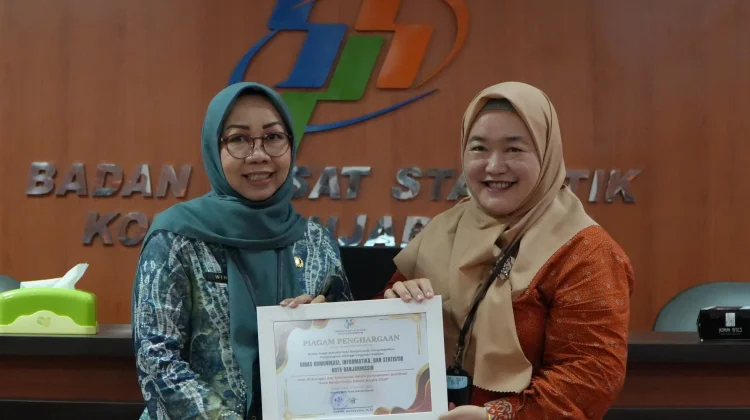 BPS Banjarmasin Beri Penghargaan Bagi Produsen Data Berkualitas