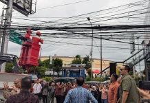 Kabel Semrawut Ahmad Yani Mulai Ditertibkan