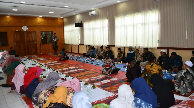 Sambut Ramadhan: ASN Kemenag Kota Bukittinggi Saling Bermaafan