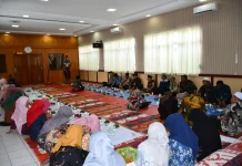 Sambut Ramadhan: ASN Kemenag Kota Bukittinggi Saling Bermaafan