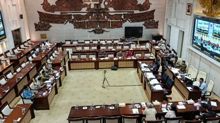 Komisi XI Tegaskan Partisipasi Publik dan Independensi Lembaga P2SK