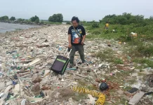 Sampah Sepanjang 1 KM di Pesisir Marunda Dibersihkan, Butuh Sebulan!