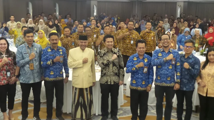 Wagub Emil Dorong ASN Jemput Bola Layani Masyarakat