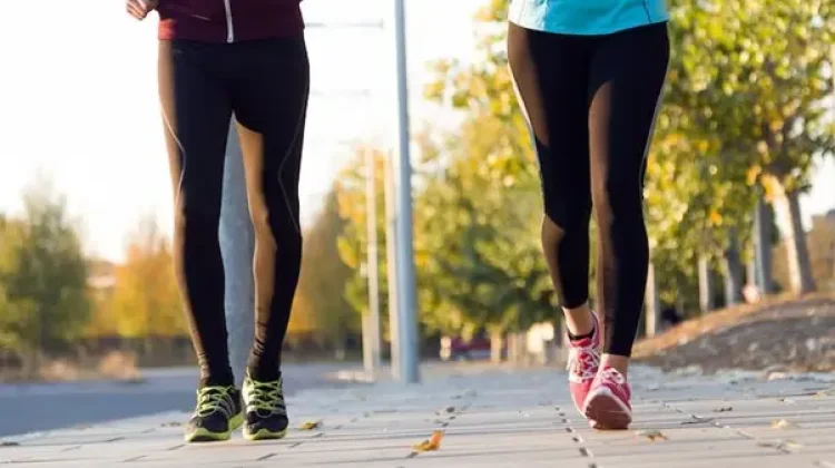 Mau Kurus, Pilih Lari atau Jalan Kaki?