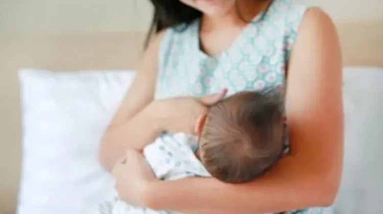 Manfaat ASI Eksklusif bagi Tumbuh Kembang Bayi