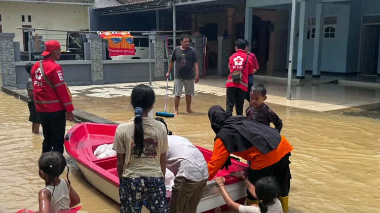 Ratusan Rumah Terendam Banjir di Kecamatan Suradadi Kabupaten Tegal