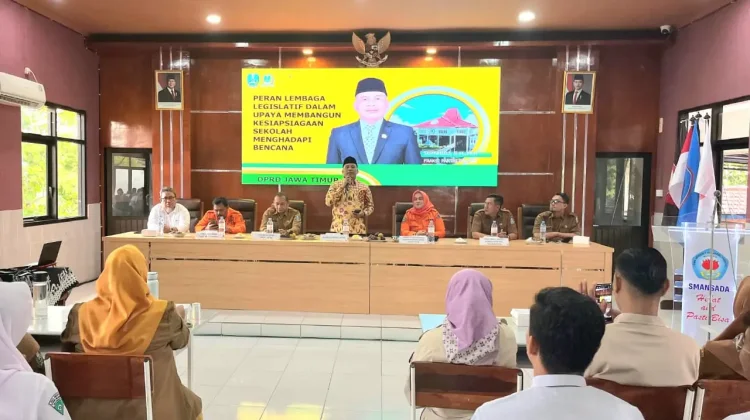 Dewan Jatim Ajak Warga Sekolah Waspada Potensi Bencana