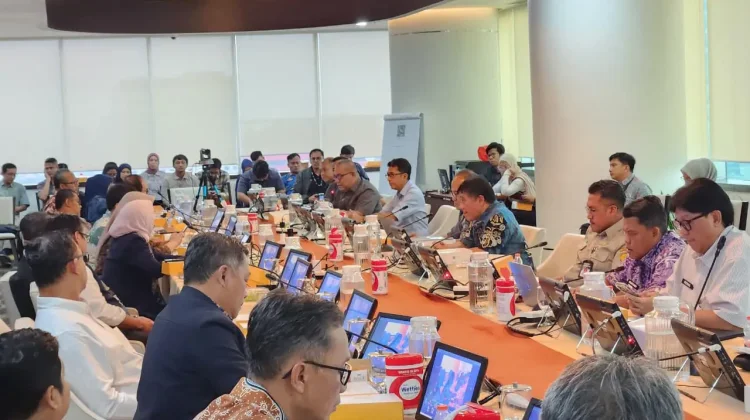 Sekda Aceh Membahas usulan  Renaksi K/L dan R3P  Hidrometeorologi Aceh