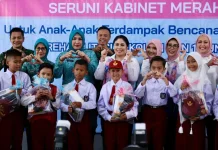 Kak Na Dampingi Seruni KMP Resmikan Kembali Beroperasinya SDN 1 Sungai