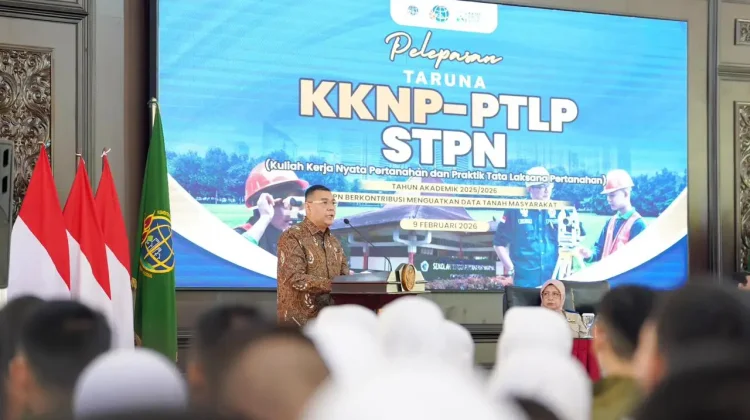 Wamen Ossy Lepas KKN Taruna/iSTPN untuk Restorasi  Pascabencana Aceh