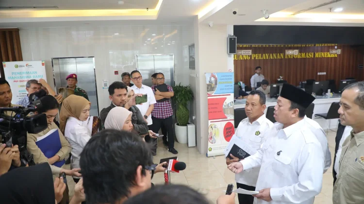 Menteri Nusron Pastikan Selesaikan Kasus Tanah di Kalsel