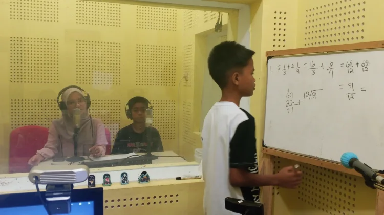 Belajar Pecahan Bersama Pendengar di Pro2 RRI Sibolga