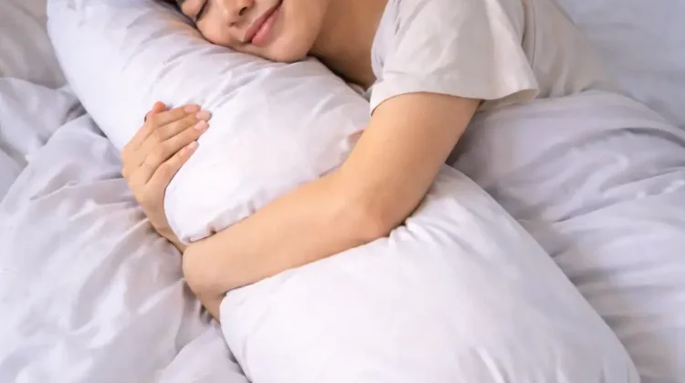 Sejarah dan Fakta Unik Bantal Guling