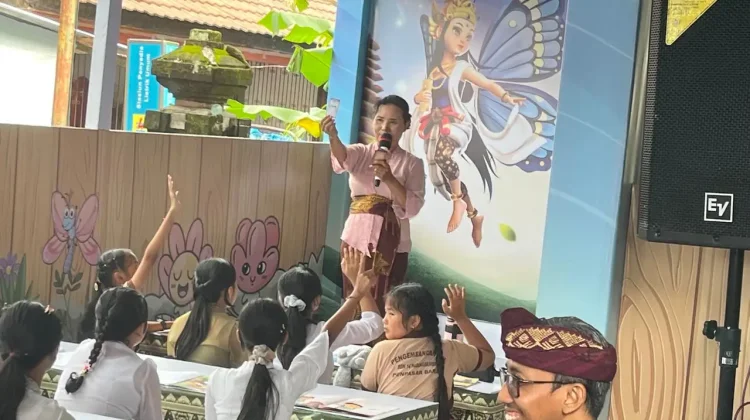 “Tebag-tebagan” Aksara Permudah Belajar Aksara Bali