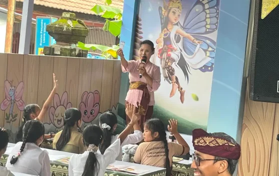 “Tebag-tebagan” Aksara Permudah Belajar Aksara Bali - RRI.co.id