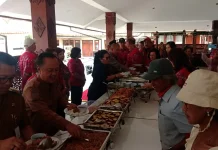 Sambut Imlek, Ratusan Lansia Magelang Dapat Makan Siang Gratis
