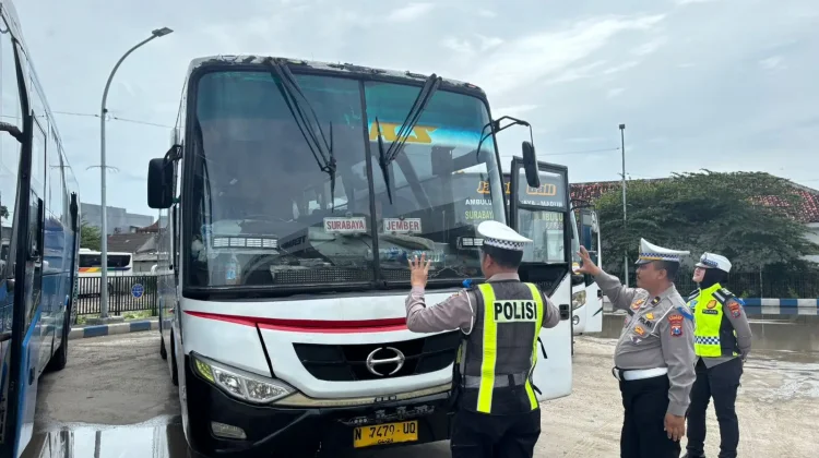 Satlantas Sumenep Uji Kelayakan Angkutan Umum Jelang Lebaran