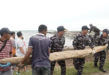 Program Indonesia ASRI Kodaeral VI Bersihkan Pantai