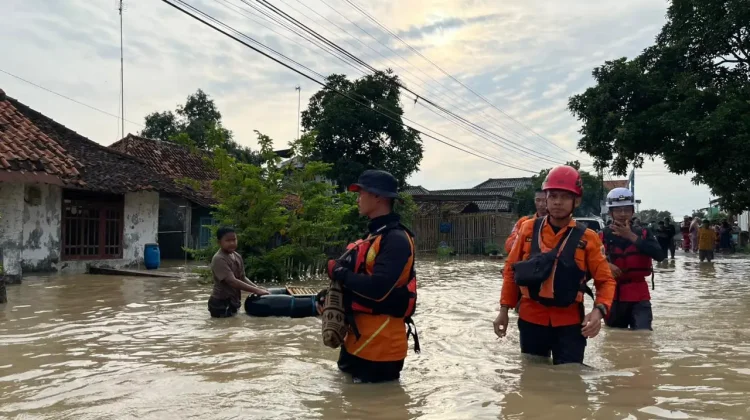 Hujan Deras Picu Banjir di Kecamatan Losari Kabupaten Brebes
