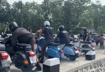 Komunitas Vespa Ramaikan Tradisi Nyekar HUT Banyumas