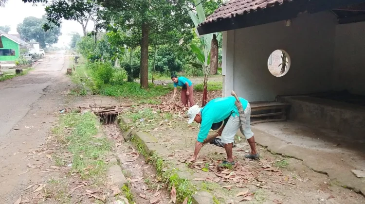 Jumat Bersih, Sriwijaya Perkuat Kepedulian Lingkungan