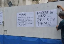 Diduga Lakukan Penipuan, Massa Demo SPPG di Kediri
