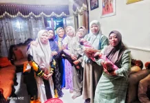 Tradisi Menjenguk Bayi Baru Lahir di Madura