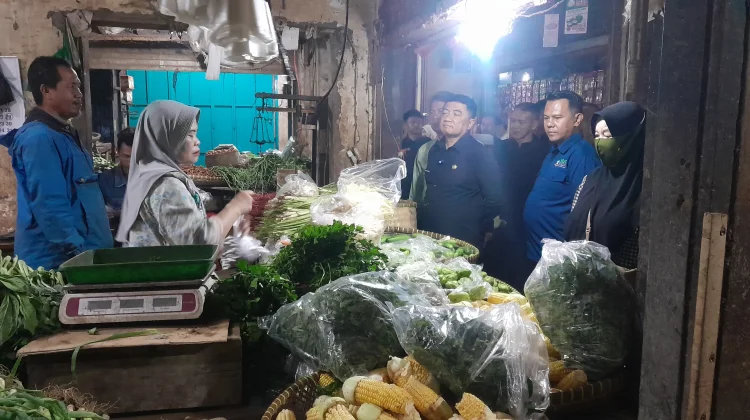 Hadapi  Ramadan Harga Sembako Naik 40 Persen