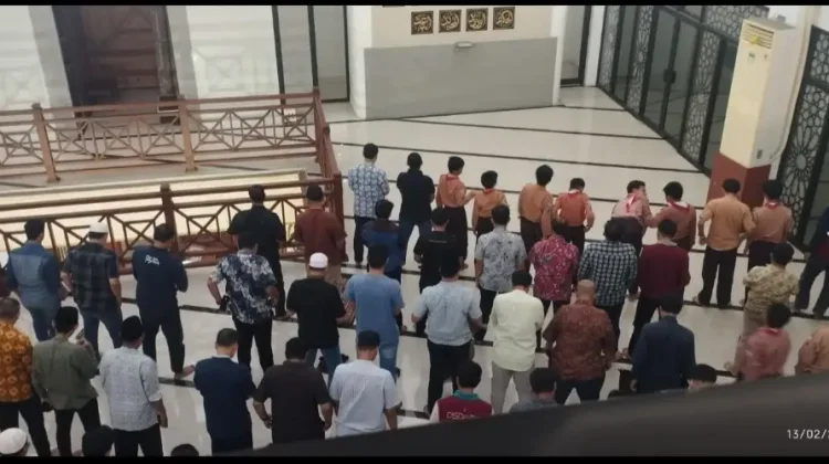 Relevansi antara Sholat dan Puasa untuk Keselamatan Umat