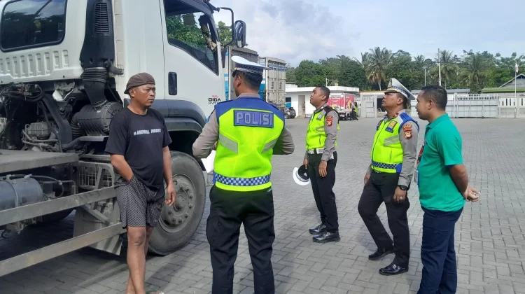 Satlantas Bone Ramcek Angkutan Barang di BACB