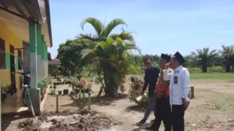 Kepala MTsN 3 Tapsel Bangun Lokal Baru di Muara Ampolu