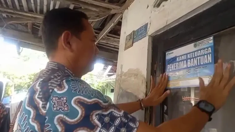 Stiker Bansos Majalengka Bukan untuk Mempermalukan, Bentuk Transparans