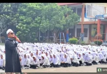 Tarhib Ramadhan, Ketua BKMT Kota Bukittinggi Isi Kultum di SMA Negeri
